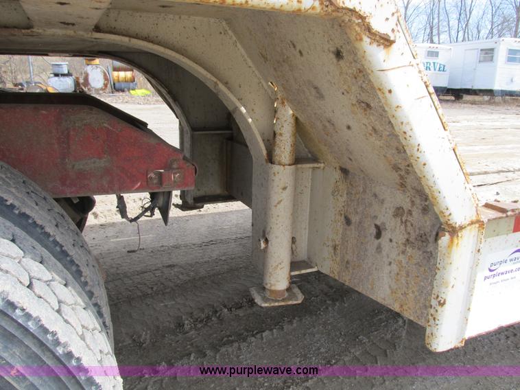 image for item B2626 1984 Phelan WT-25K lowboy trailer
