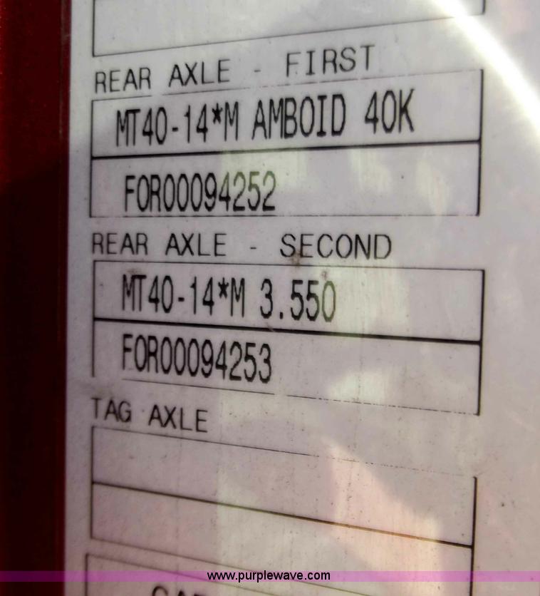 image for item B6265 2007 Volvo VNL semi truck