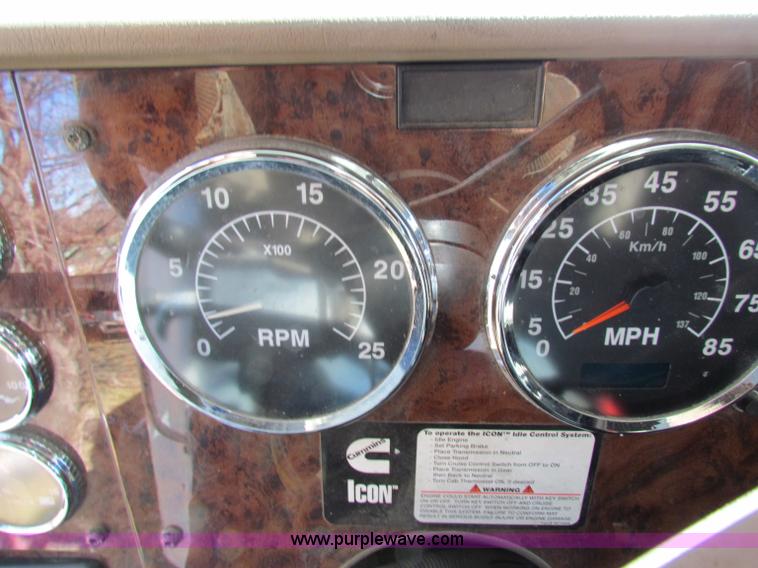 image for item B7136 2006 International 9400I semi