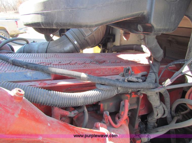 image for item B7136 2006 International 9400I semi