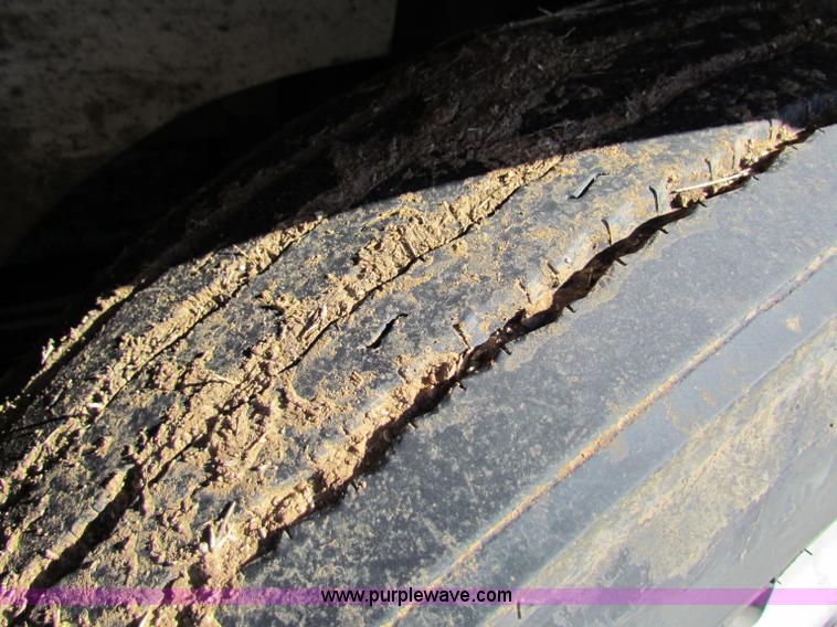 image for item B7136 2006 International 9400I semi