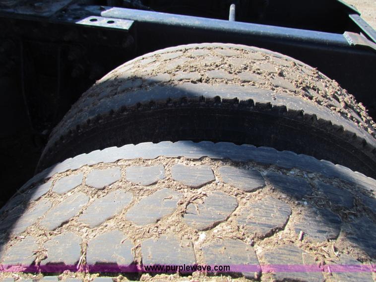 image for item B7136 2006 International 9400I semi