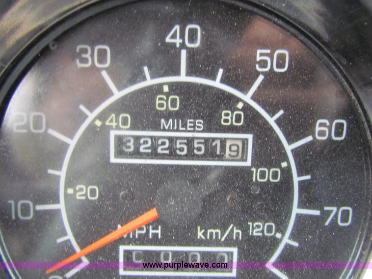 image for item B7137 1996 Kenworth T600 semi truck