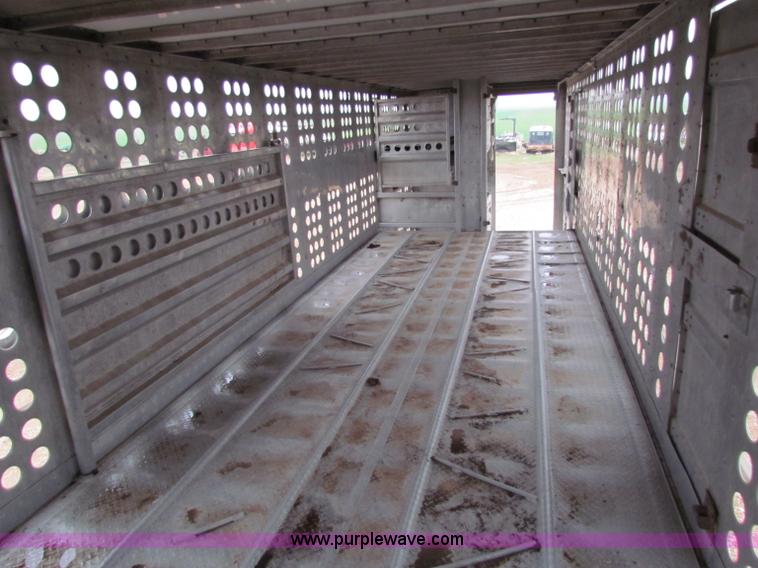 image for item B7138 1984 Merritt 48' livestock trailer