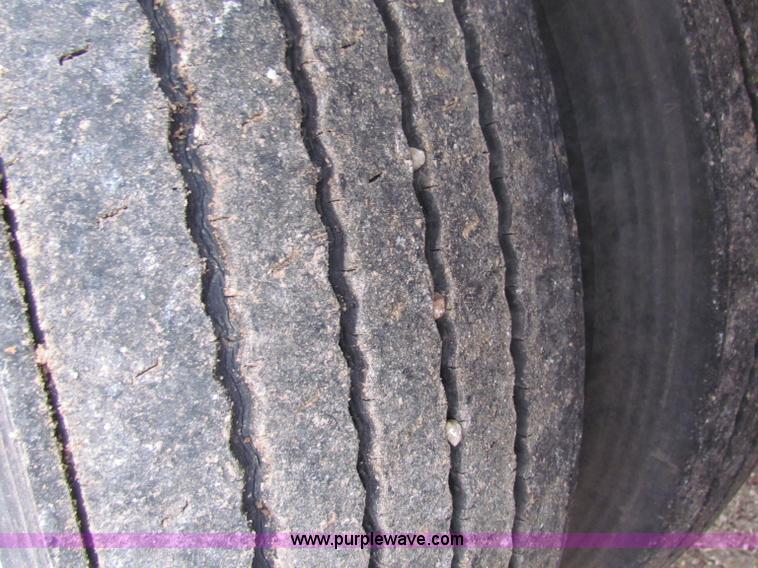 image for item B7138 1984 Merritt 48' livestock trailer