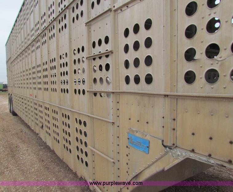 image for item B7138 1984 Merritt 48' livestock trailer