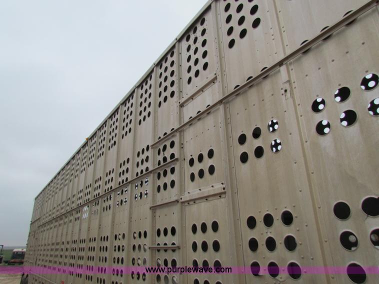 image for item B7138 1984 Merritt 48' livestock trailer