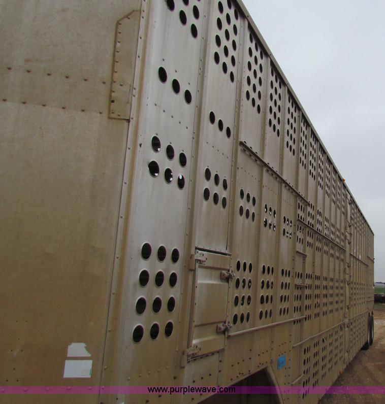 image for item B7138 1984 Merritt 48' livestock trailer
