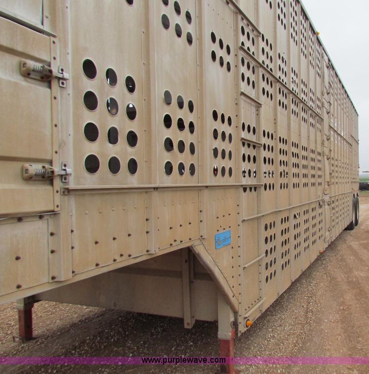 image for item B7138 1984 Merritt 48' livestock trailer