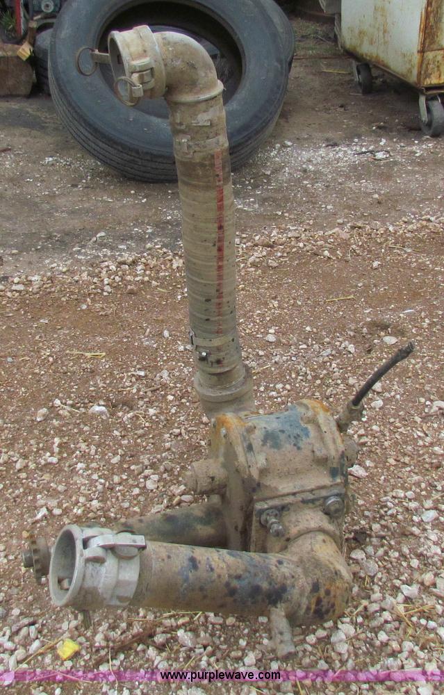 image for item B7140 1986 Fruehauf tanker trailer