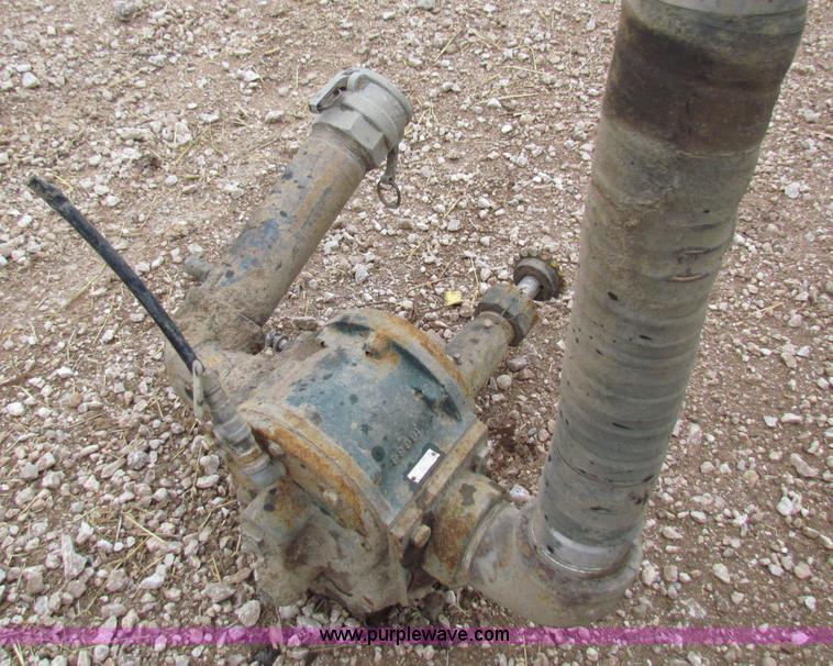 image for item B7140 1986 Fruehauf tanker trailer