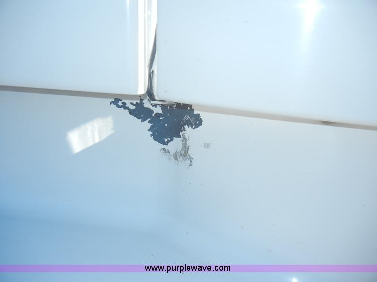 image for item C4014 1999 Volvo VN semi truck