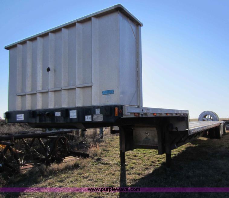 image for item C5269 1996 Fruehauf 48' step deck trailer