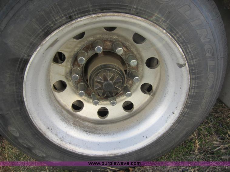 image for item C5269 1996 Fruehauf 48' step deck trailer