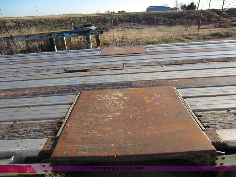 image for item C5269 1996 Fruehauf 48' step deck trailer