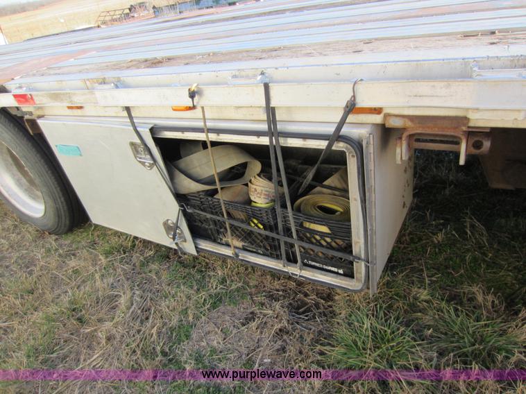 image for item C5269 1996 Fruehauf 48' step deck trailer