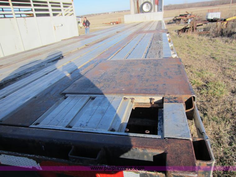 image for item C5269 1996 Fruehauf 48' step deck trailer