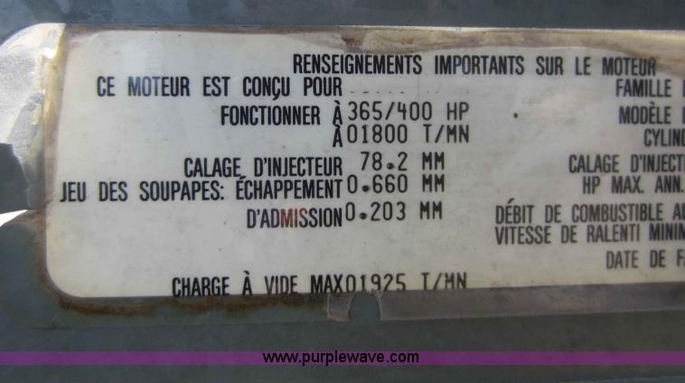 image for item C5295 1994 International 9400 semi truck