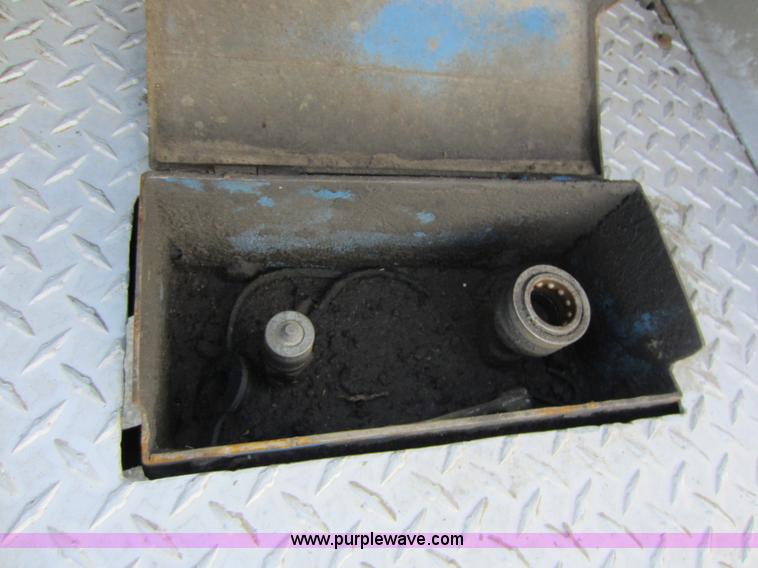 image for item C5302 1989 International F9370 semi truck