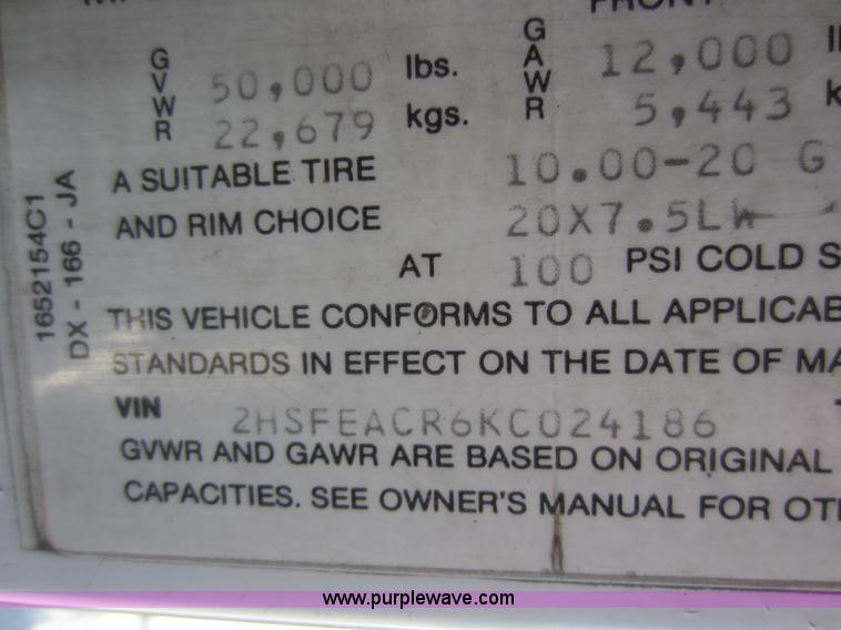 image for item C5302 1989 International F9370 semi truck