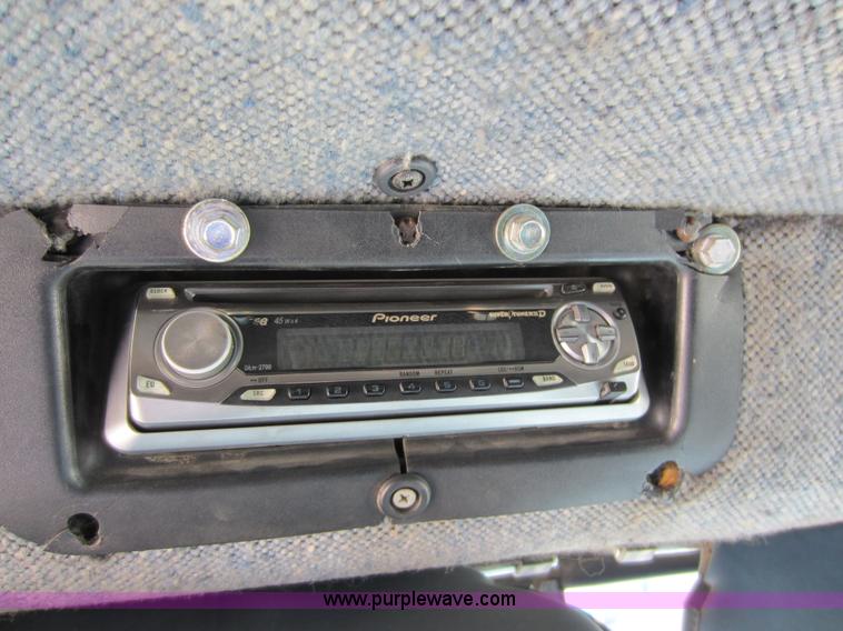 image for item C5302 1989 International F9370 semi truck