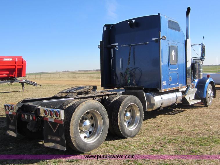 image for item C5307 2000 Kenworth W900B semi truck