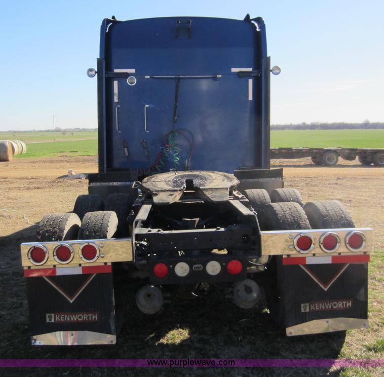 image for item C5307 2000 Kenworth W900B semi truck