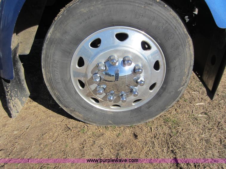 image for item C5307 2000 Kenworth W900B semi truck