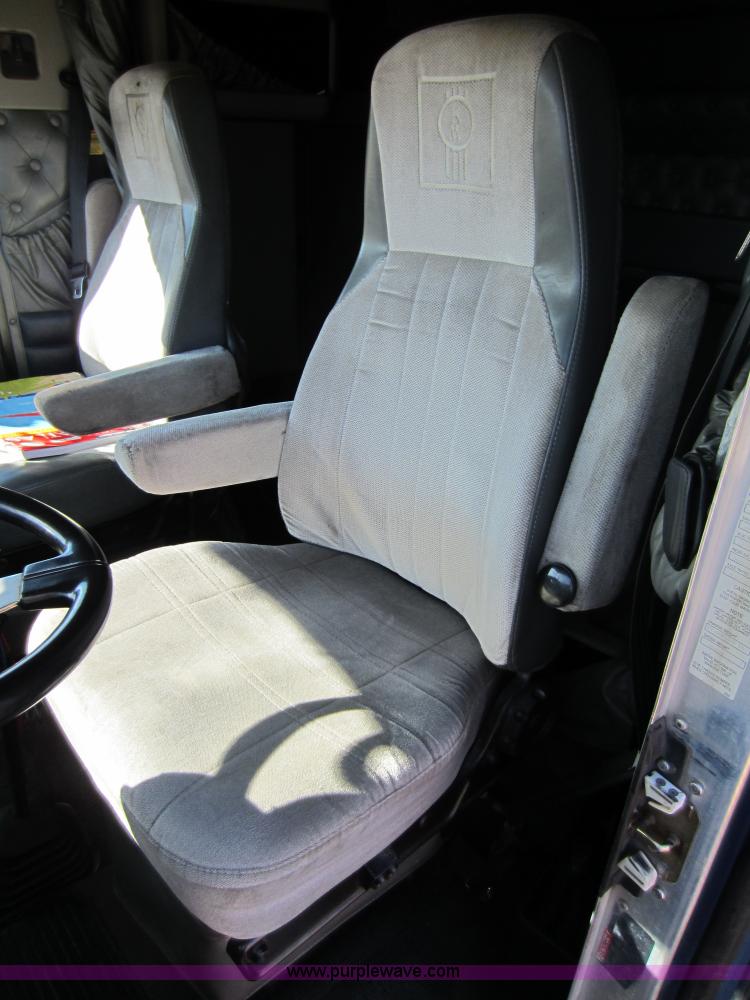 image for item C5307 2000 Kenworth W900B semi truck