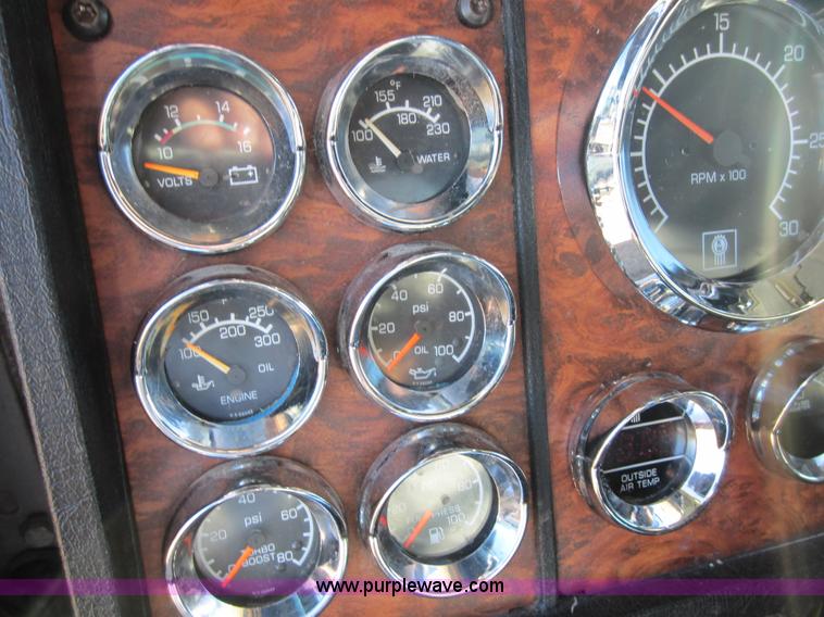 image for item C5307 2000 Kenworth W900B semi truck