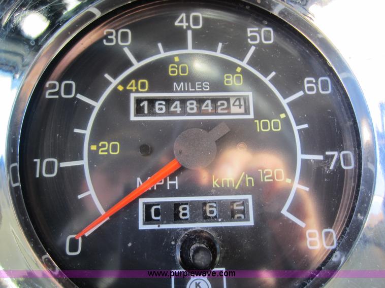 image for item C5307 2000 Kenworth W900B semi truck