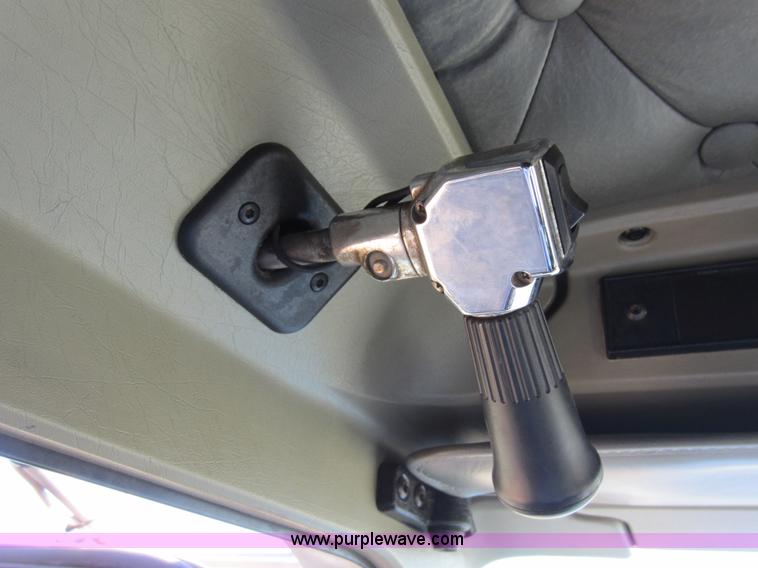 image for item C5307 2000 Kenworth W900B semi truck