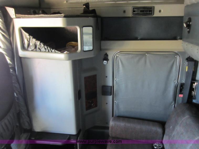 image for item C5307 2000 Kenworth W900B semi truck