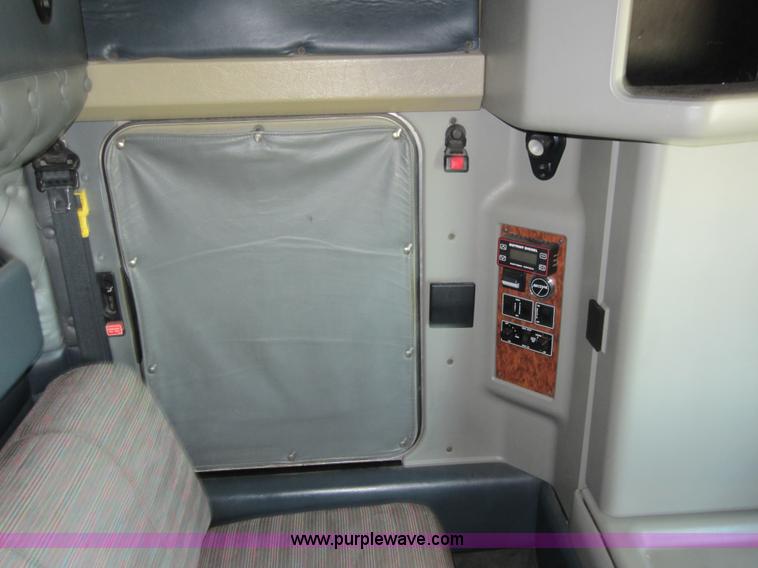 image for item C5307 2000 Kenworth W900B semi truck