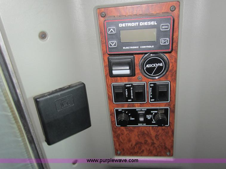 image for item C5307 2000 Kenworth W900B semi truck