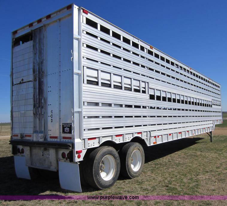 image for item C5309 1982 American 48' livestock trailer