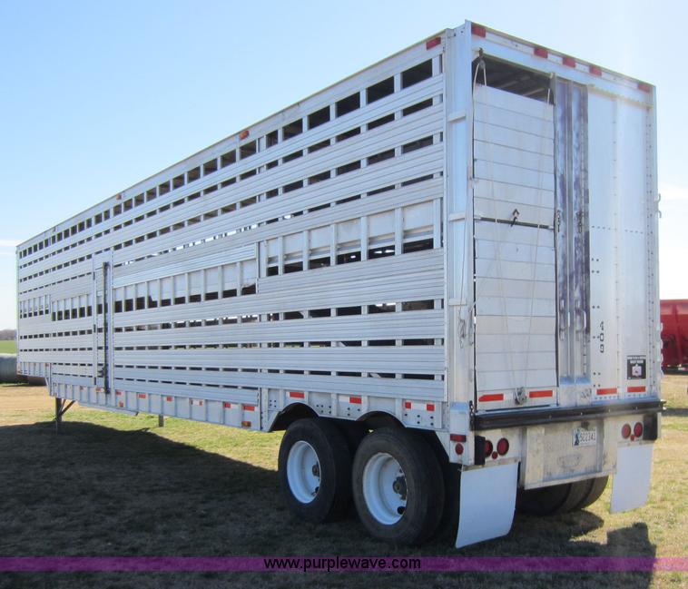 image for item C5309 1982 American 48' livestock trailer
