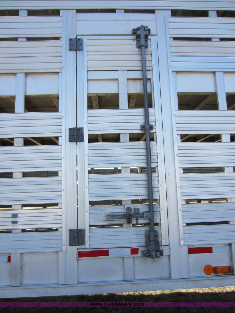 image for item C5309 1982 American 48' livestock trailer