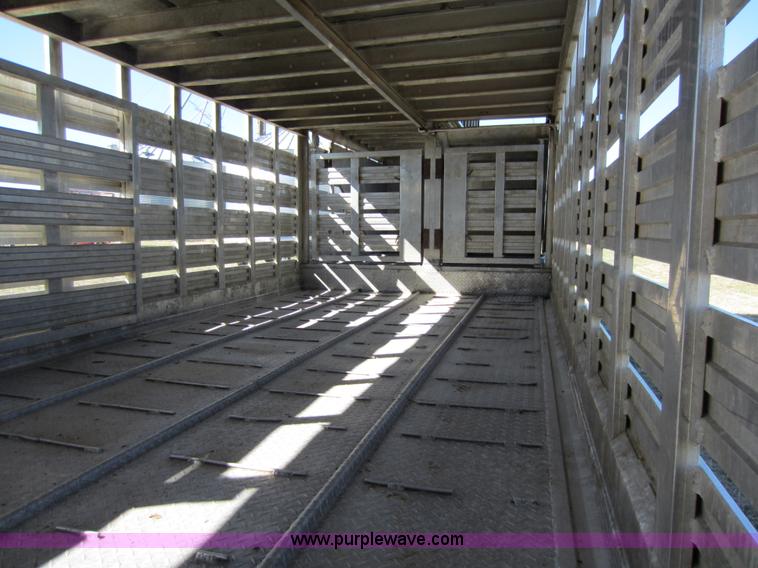 image for item C5309 1982 American 48' livestock trailer