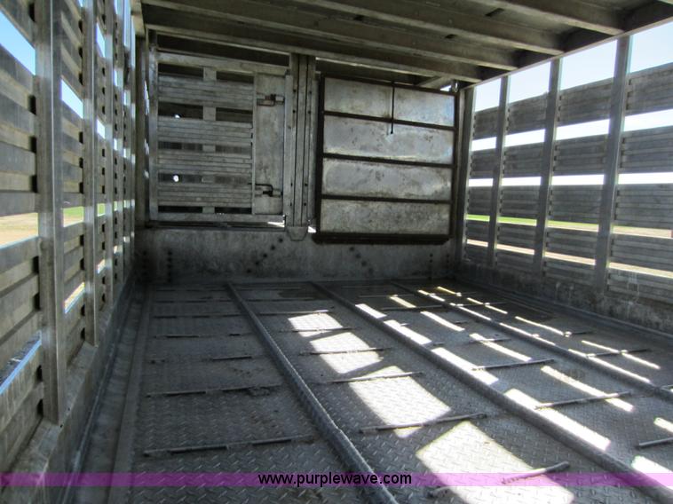image for item C5309 1982 American 48' livestock trailer