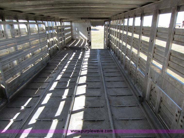 image for item C5309 1982 American 48' livestock trailer