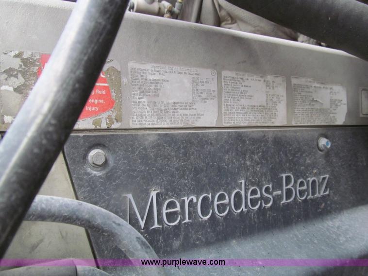 image for item D3033 2003 Sterling A9500 semi