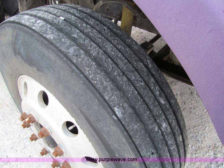 image for item D3034 2003 Sterling A9500 semi