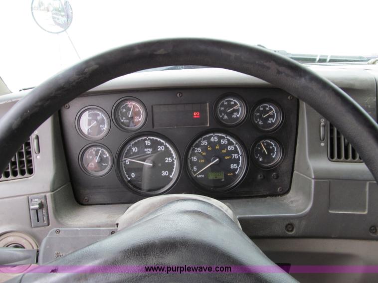 image for item D3034 2003 Sterling A9500 semi