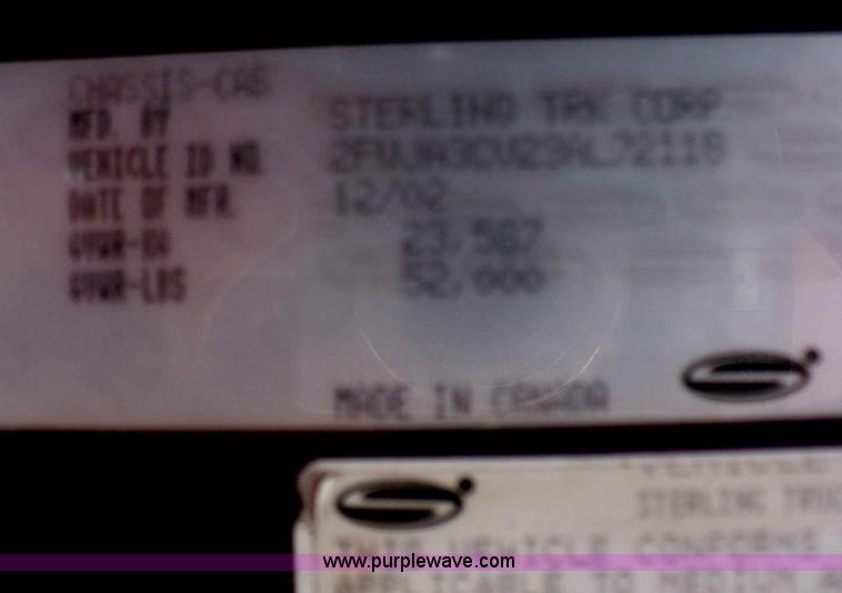 image for item D3034 2003 Sterling A9500 semi