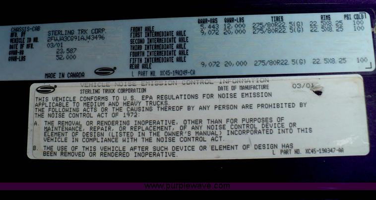 image for item D3035 2001 Sterling A9500 semi