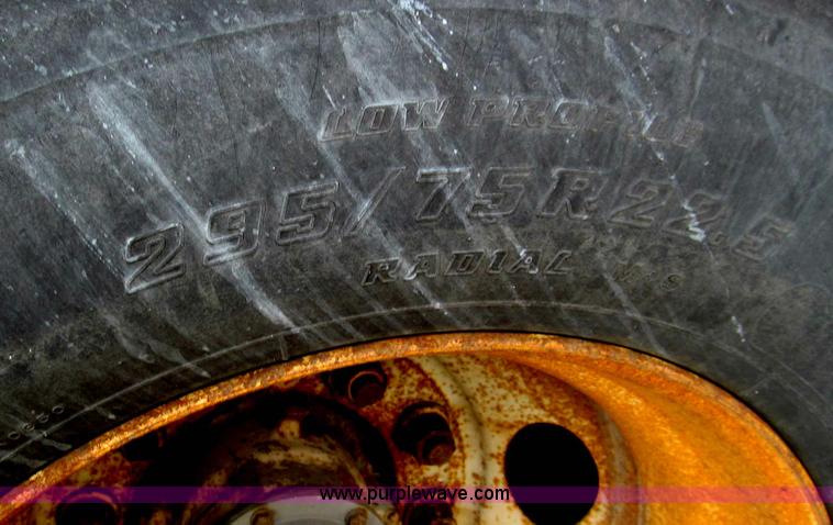 image for item D3041 1996 Utility 52' reefer trailer