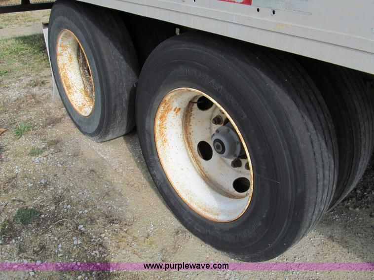 image for item D3041 1996 Utility 52' reefer trailer