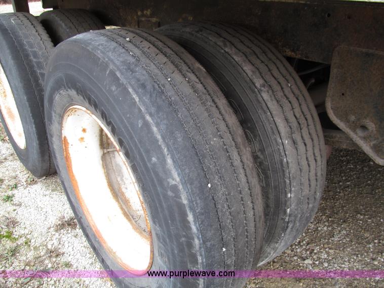 image for item D3046 1989 Timpte 48' reefer trailer