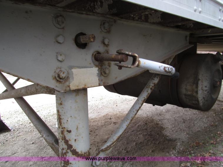 image for item D3046 1989 Timpte 48' reefer trailer